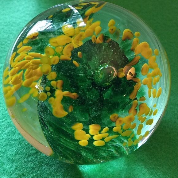 Art Glass Swirling Green/ Yellow Flowers Paperweight Signed Wilkerson '15   - Picture 2 of 7